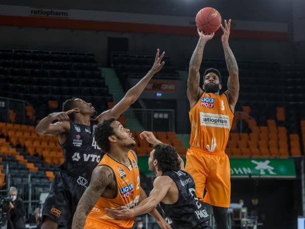 对于辽宁铁 对于辽宁铁